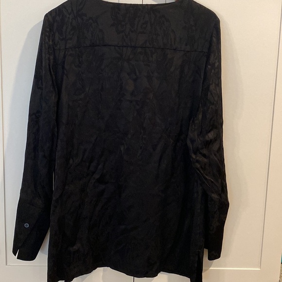 Chicos Size 2 Black Floral Long Sleeve Top - Size 2 - New w/Tags - Picture 6 of 16